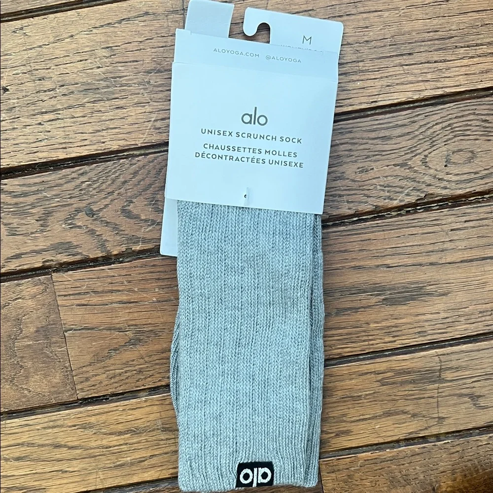 ALO Yoga Athletic Heather Grey Scrunch Socks Size Medium NWT